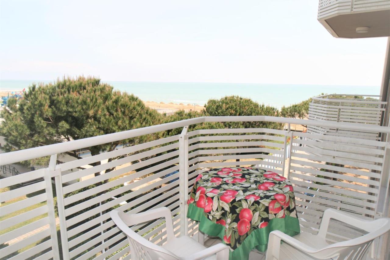 Brioni Fronte Mare Apartment Lido di Jesolo Exterior photo